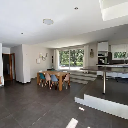 Vila Grande Contemporaine A *
